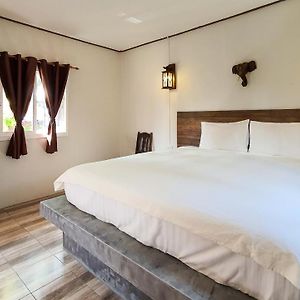 New Harrys Sunset Resort - Klong Nin Beach